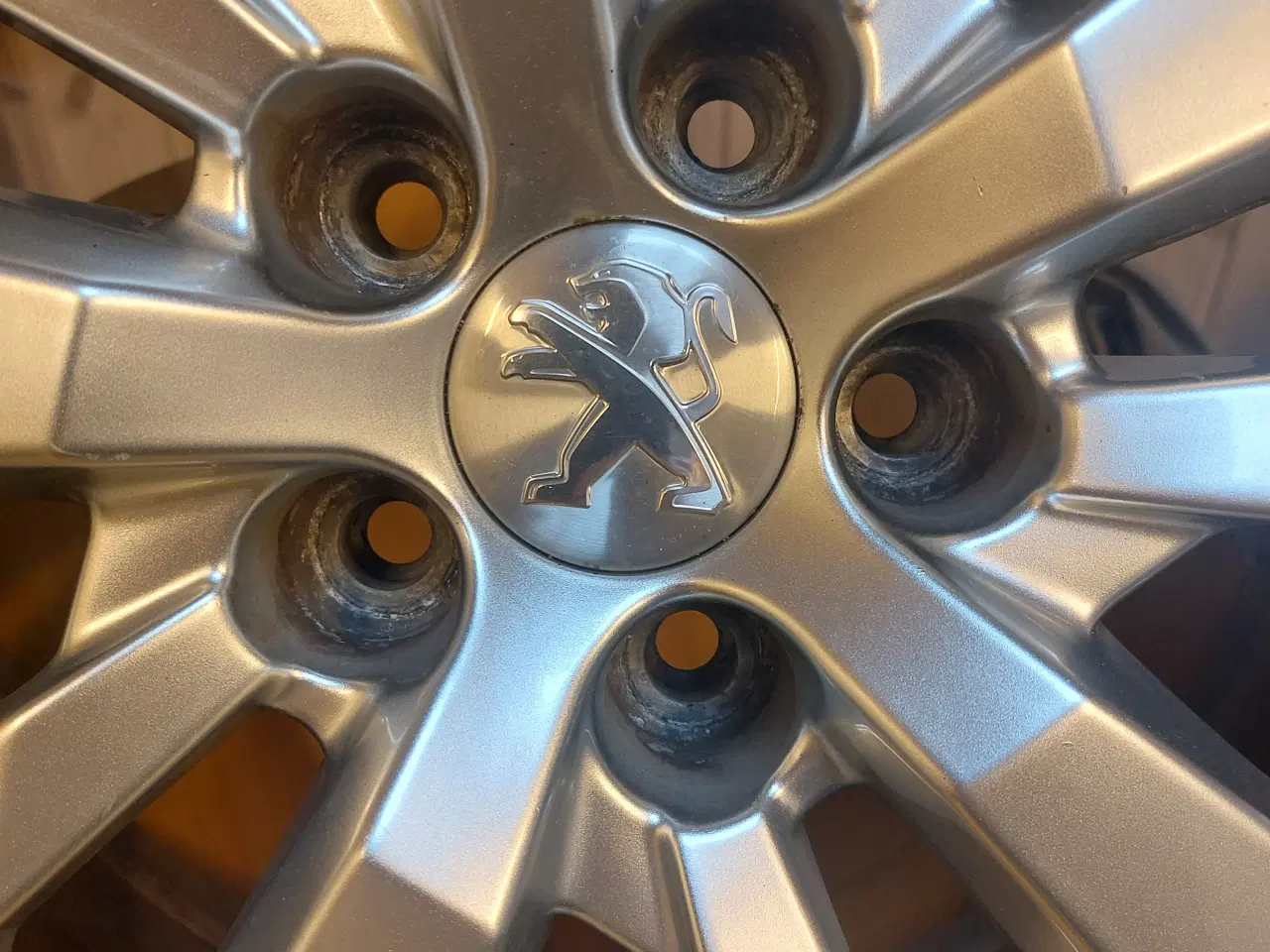 Billede 4 - Original Peugeot 3008 alufælge med vinterdæk