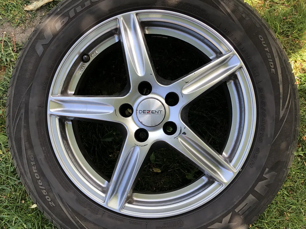 Billede 1 - Nye dæk på brugte fælge