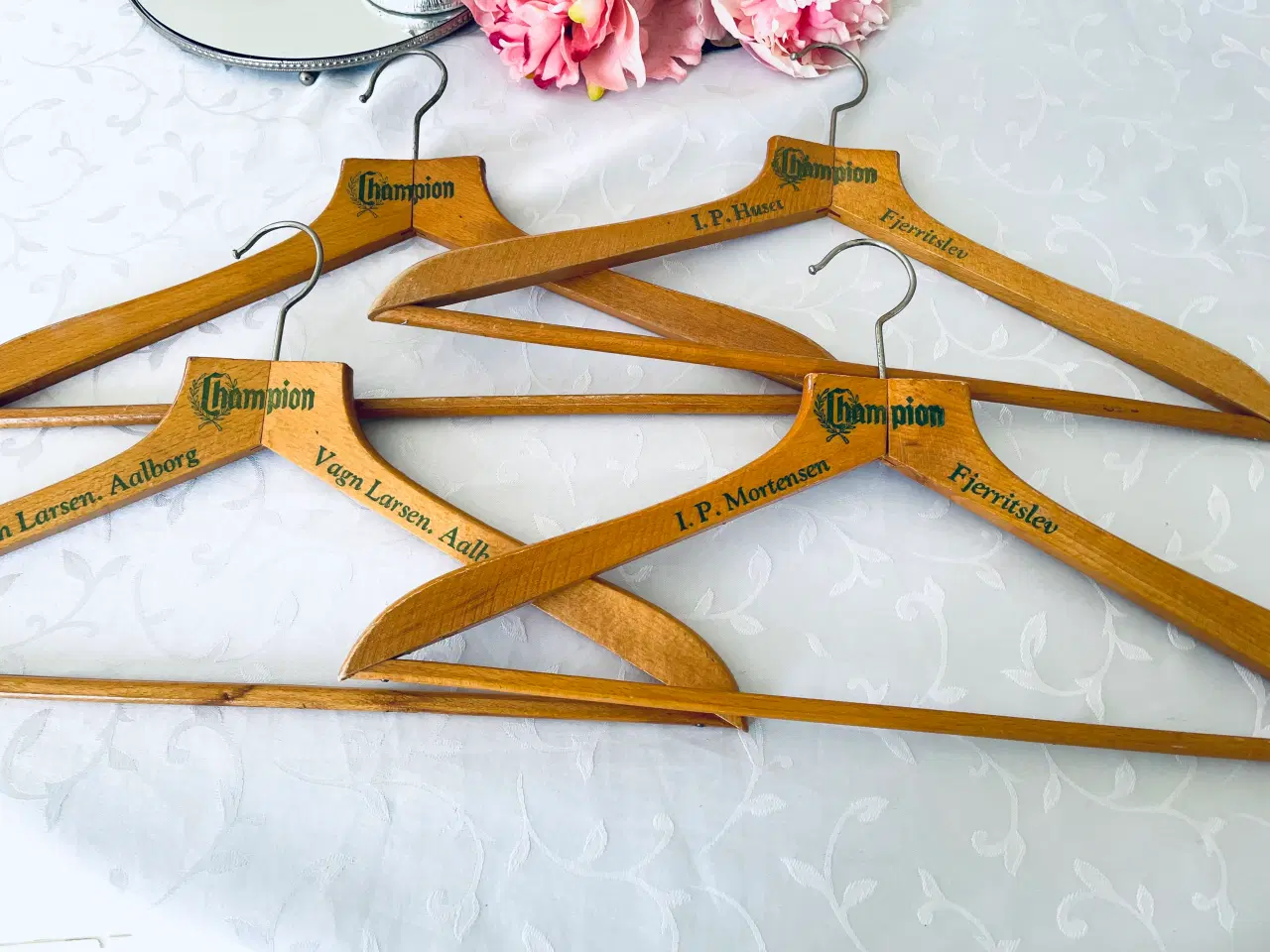 Billede 1 - Vintage bøjler med skrift 