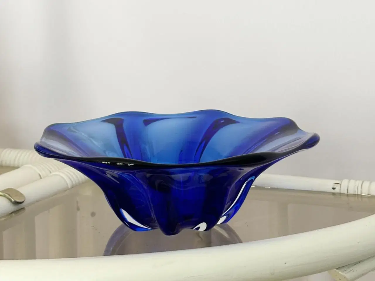Billede 1 - Kunstskål, koboltblåt glas, NB