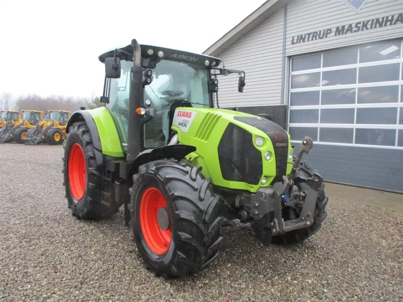 Billede 17 - CLAAS ARION 650 C-matic med frontlift, affjedret foraksel og affjedret kabine.