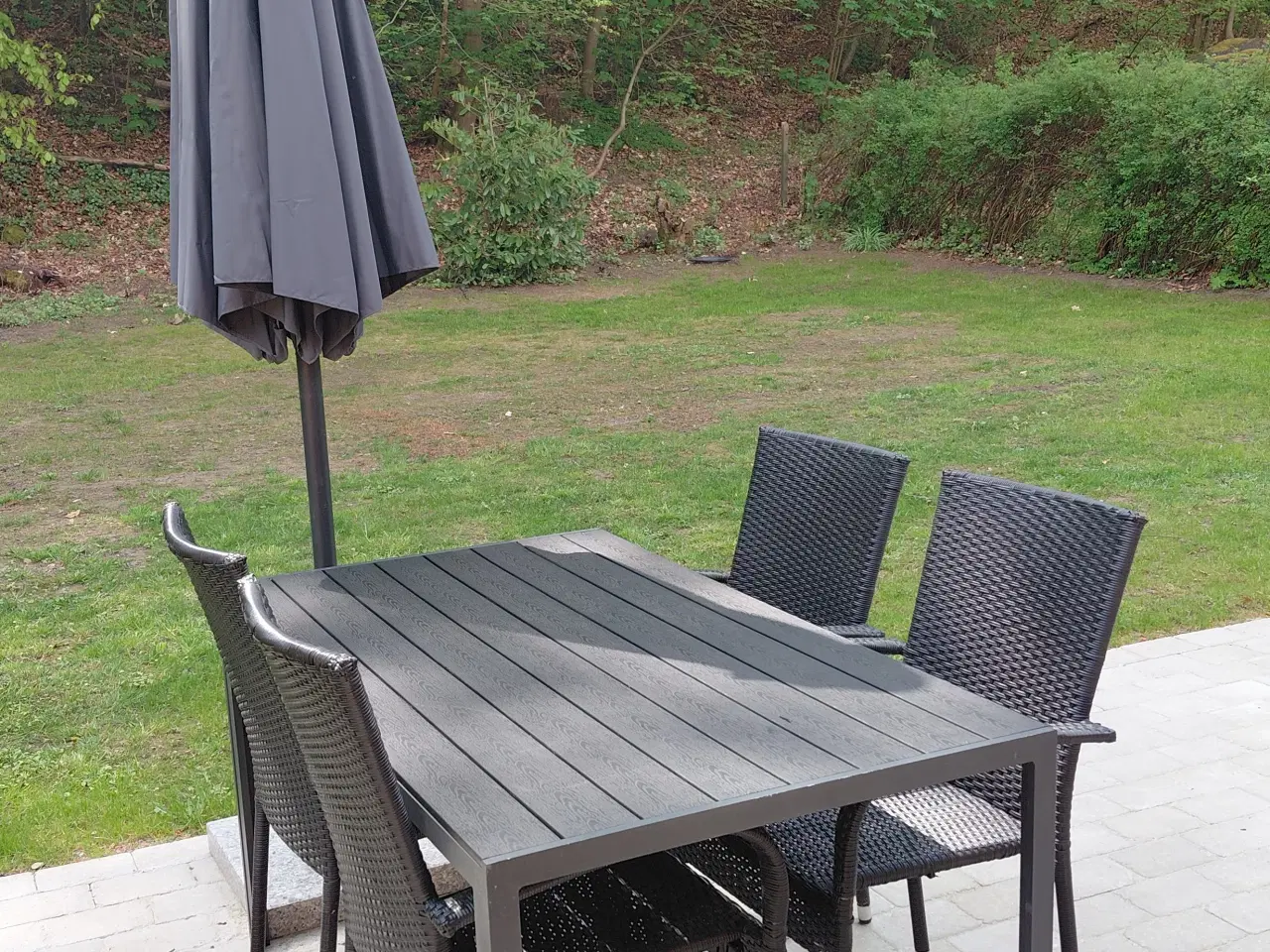 Billede 3 - Spisebord 140X80 med 4 stole