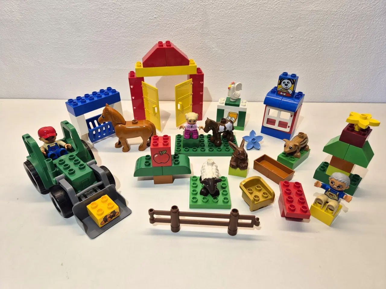 Billede 1 - Duplo Bondegård, Dyr, Traktor samt mange forskelli