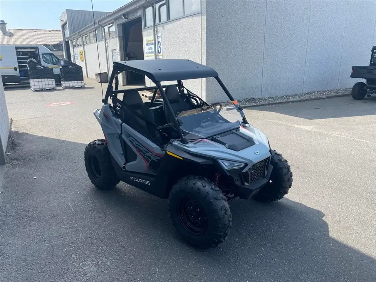 Billede 3 - Polaris RZR 200 Inkl. tag og halv forrude.