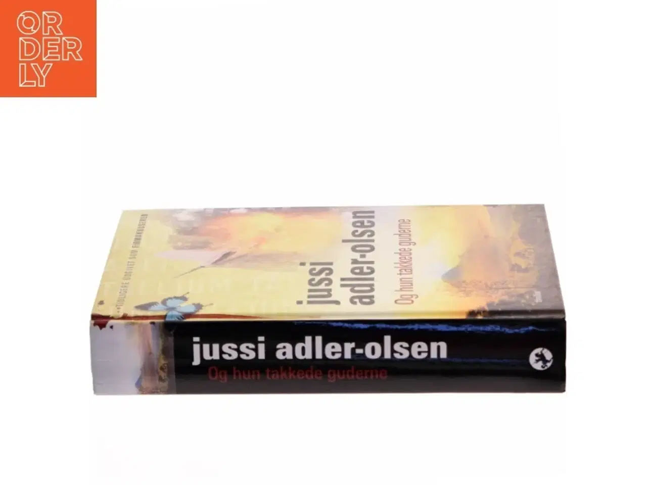 Billede 2 - Og hun takkede guderne af Jussi Adler-Olsen (Bog)