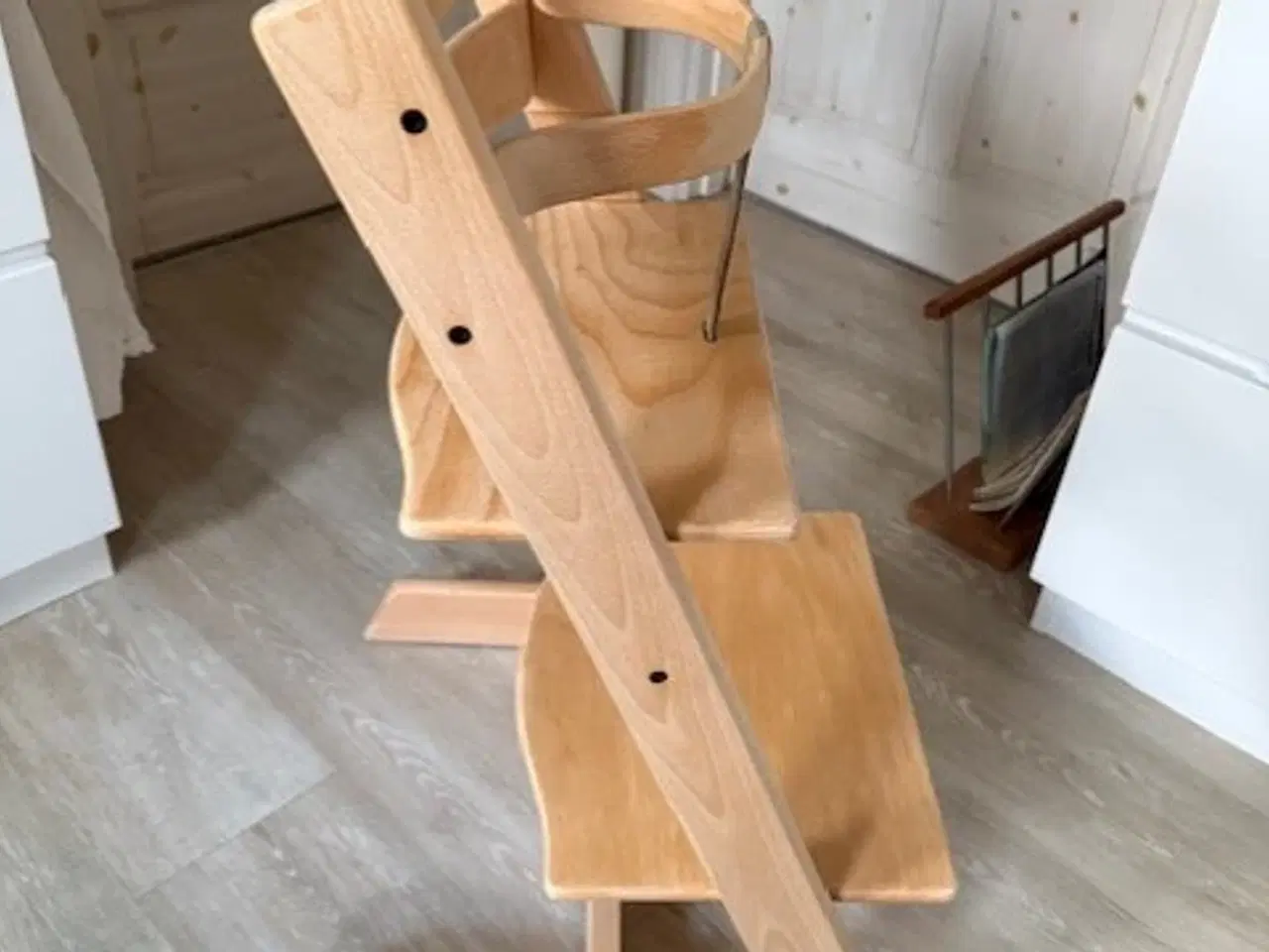 Billede 6 - Trip Trap Højstol i Massiv Bøg Lys Natur.