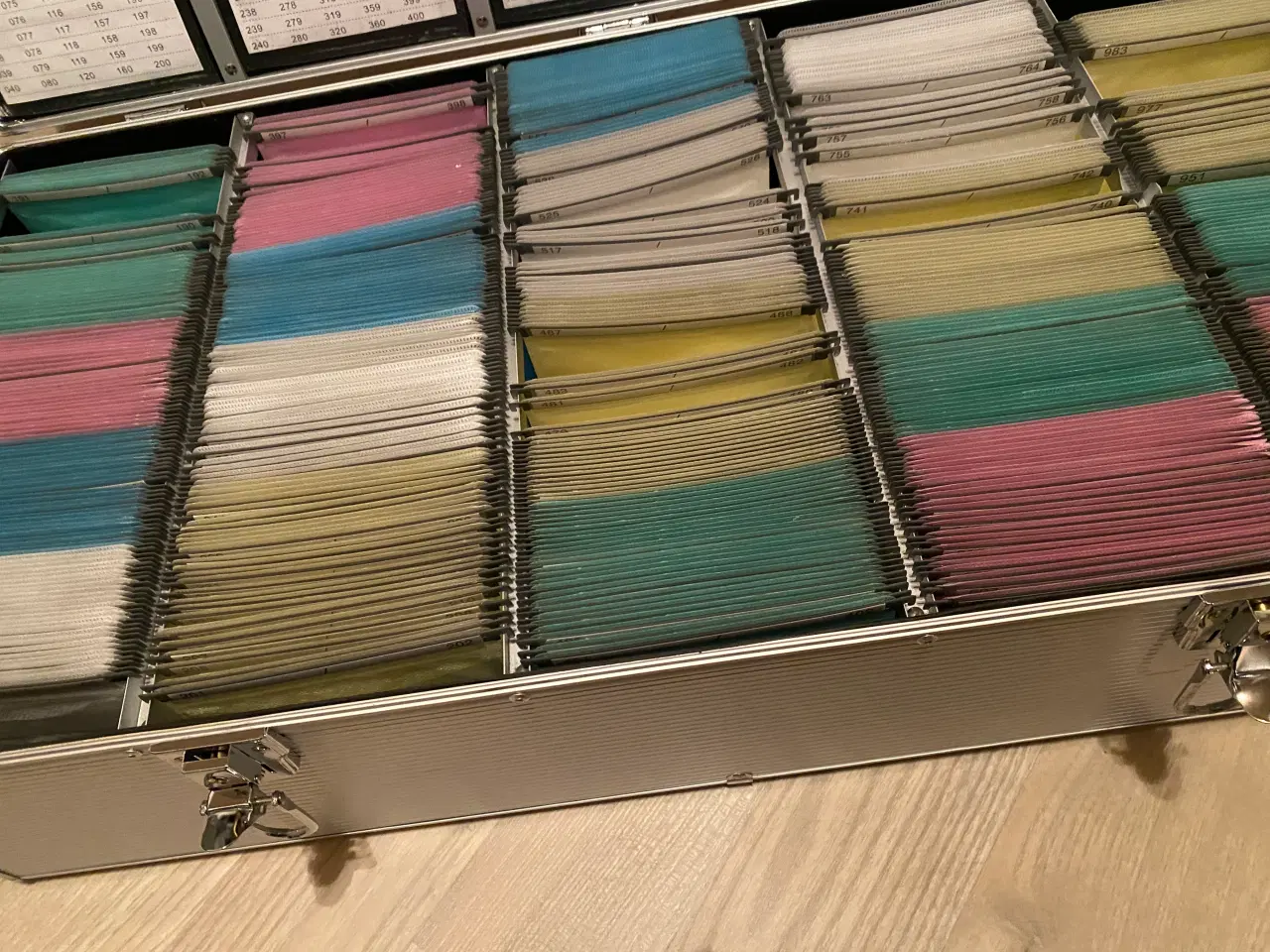 Billede 3 - Alu kuffert til opbevaring af CD´er