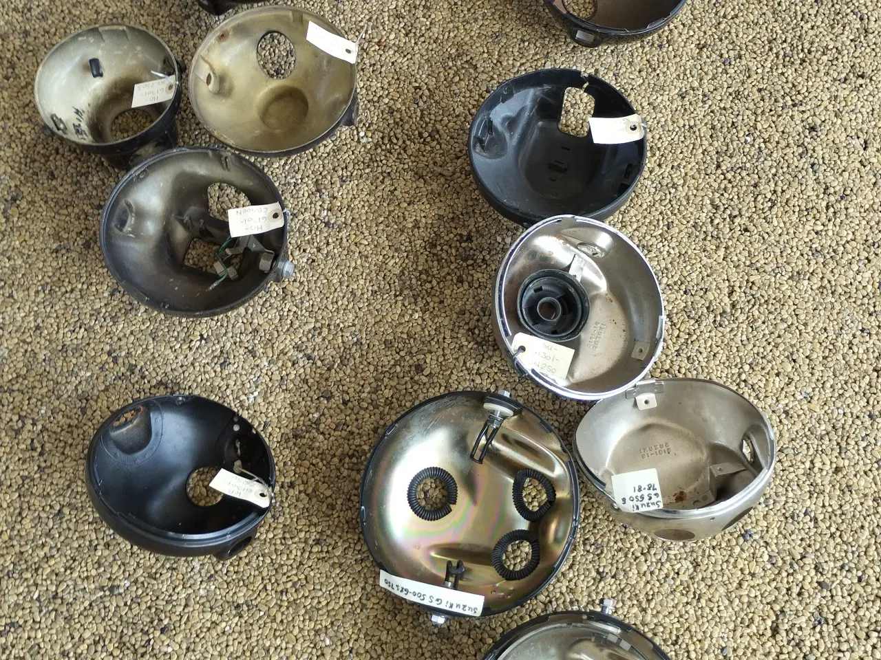 Billede 5 - Lygtehuse til forskellige mærker.