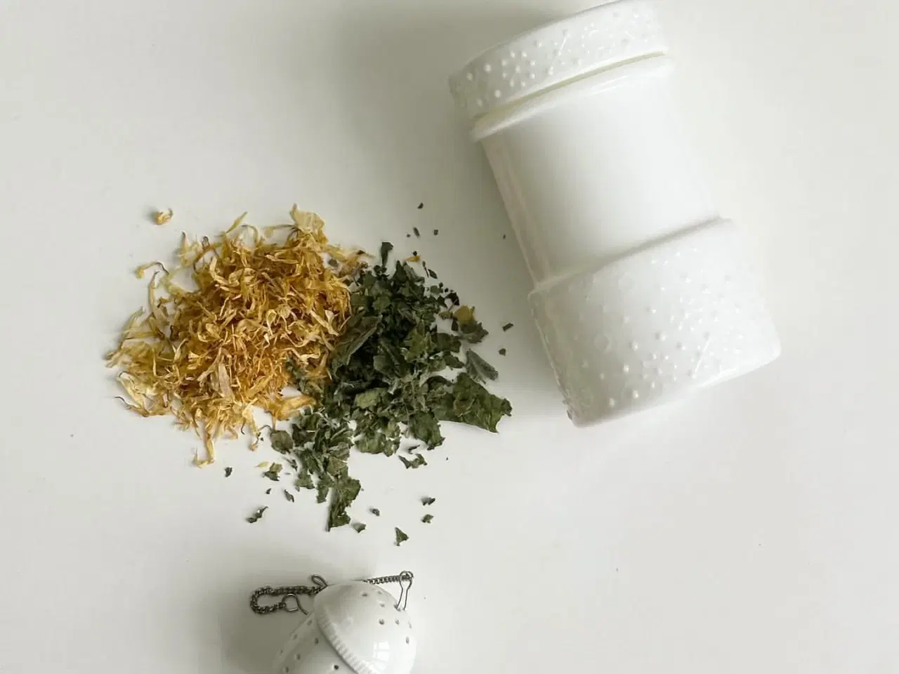 Billede 1 - Opalineglas m låg, NB