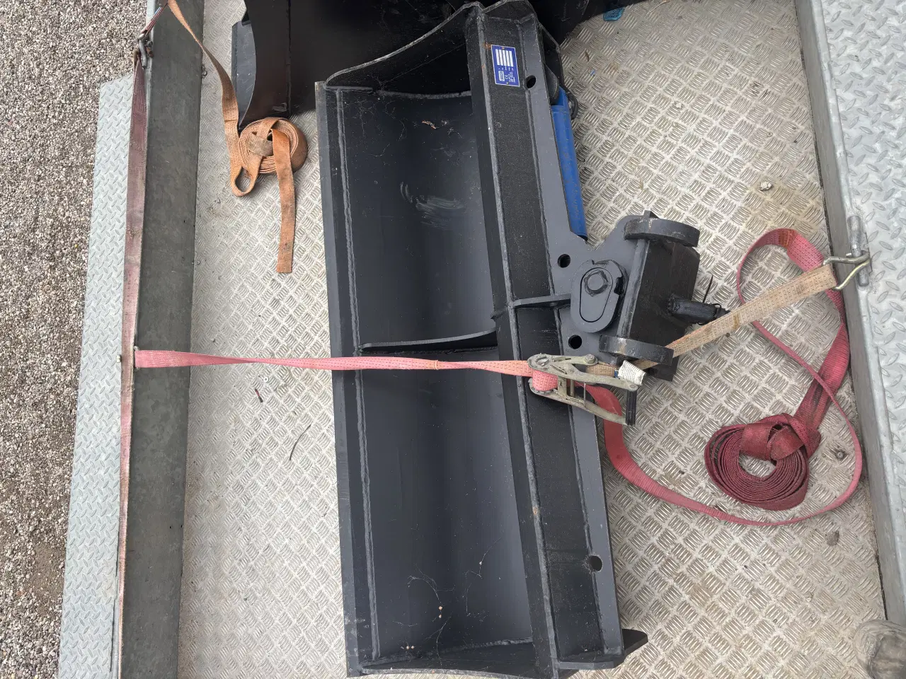 Billede 3 - Helt ny tiltplanerskovl Sælges 