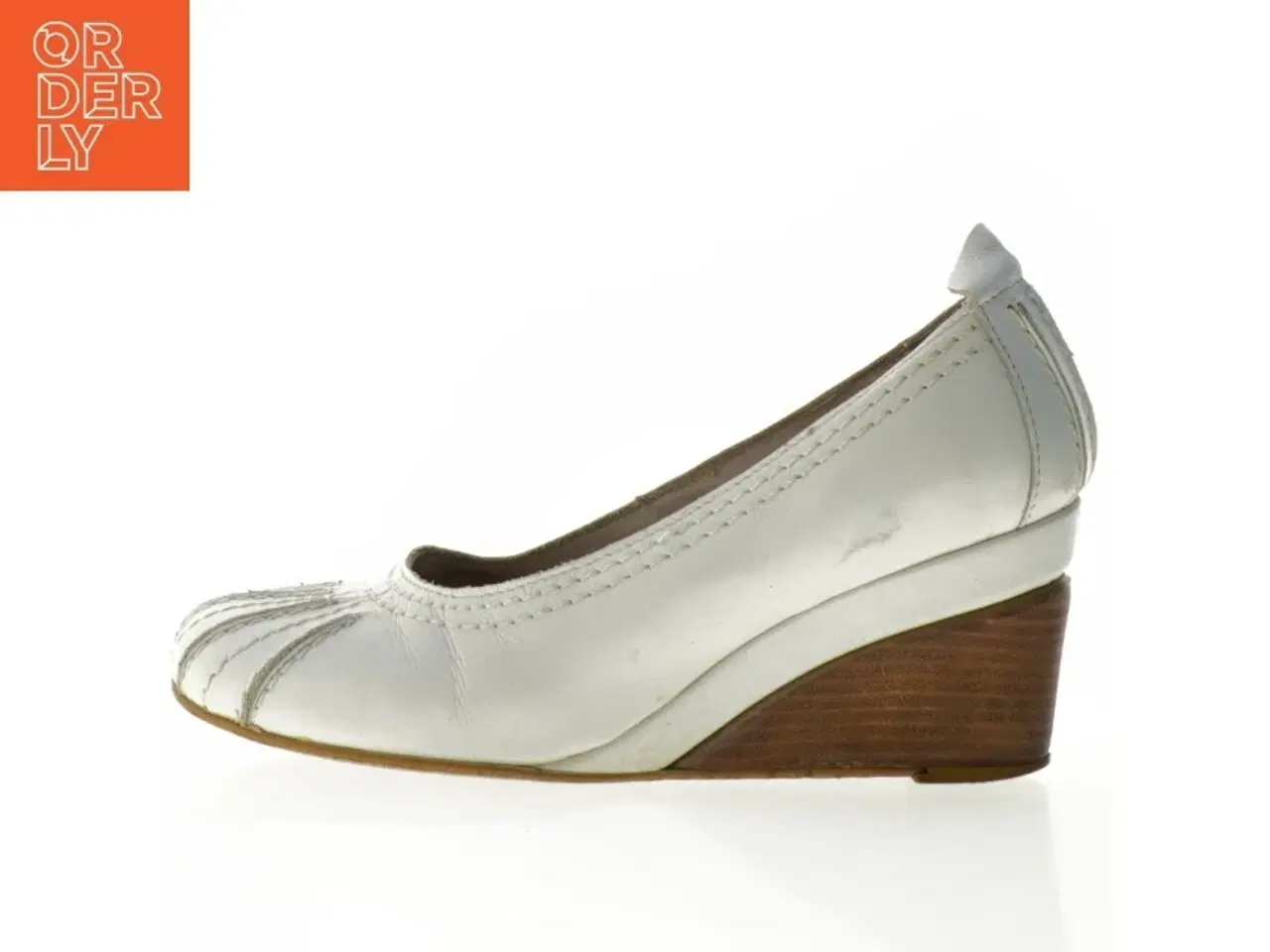 Billede 1 - Hvide lædersko med kilehæl (str. 38)