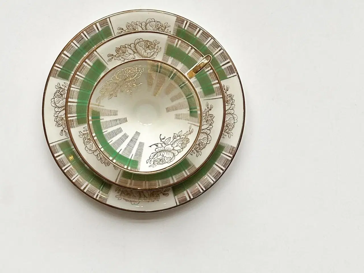 Billede 3 - Triosæt, stor kop m underkop og kagetallerken, grøn og guld