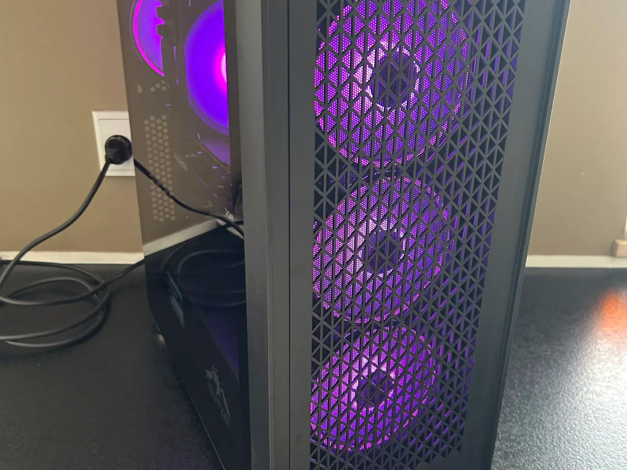 Billede 7 - 💻 Gaming-PC med i7-8700K & RX 6600 🔥
