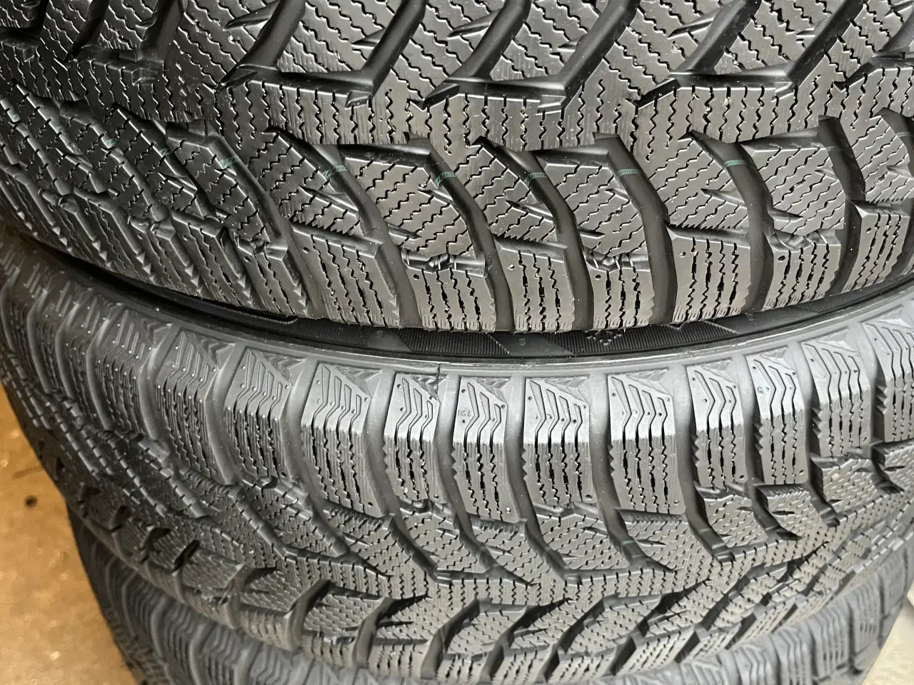 Billede 1 - Vinterhjul 205-60-16 VW.