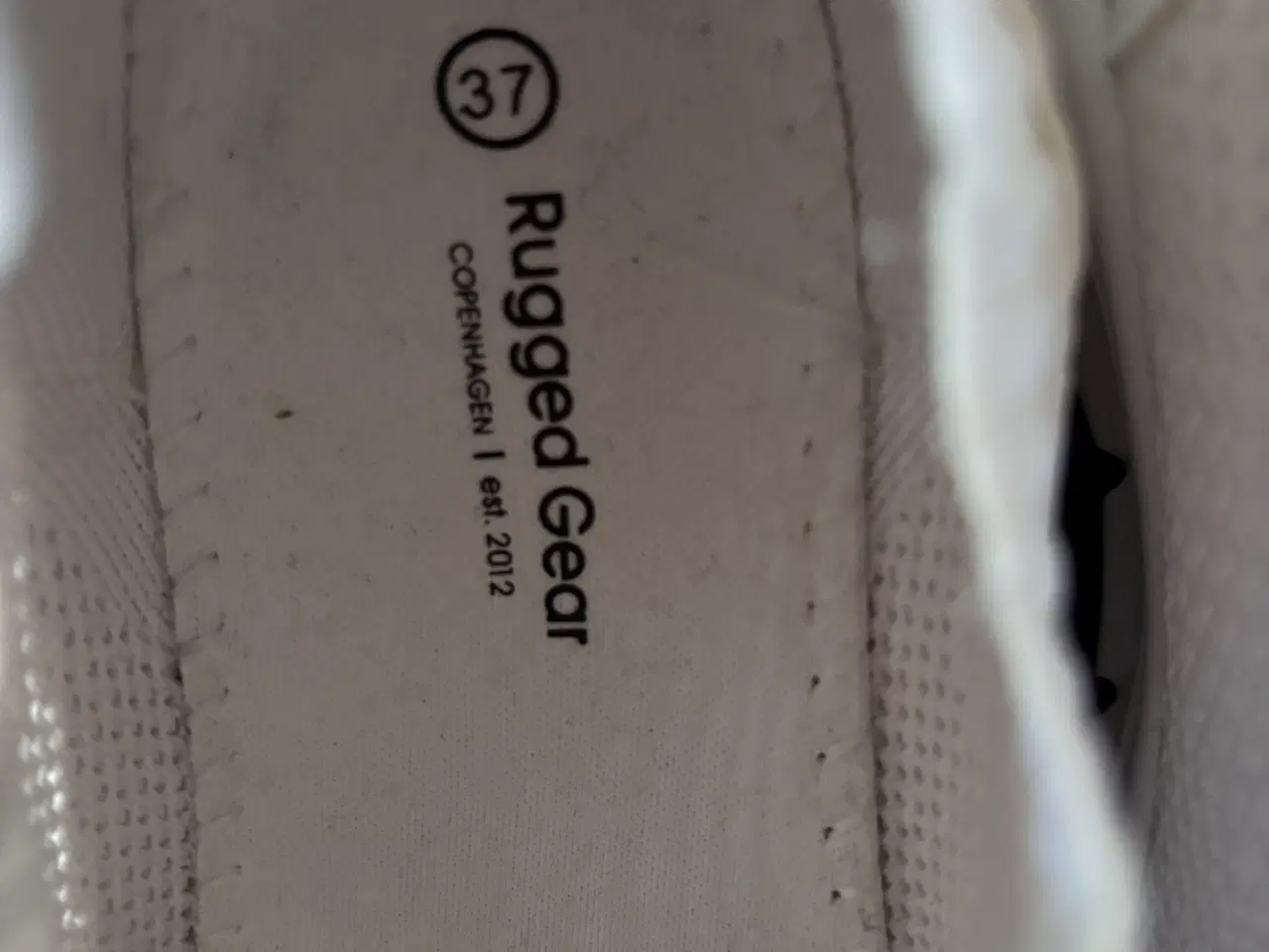 Billede 2 - Rugged Gear, hvide sneakers