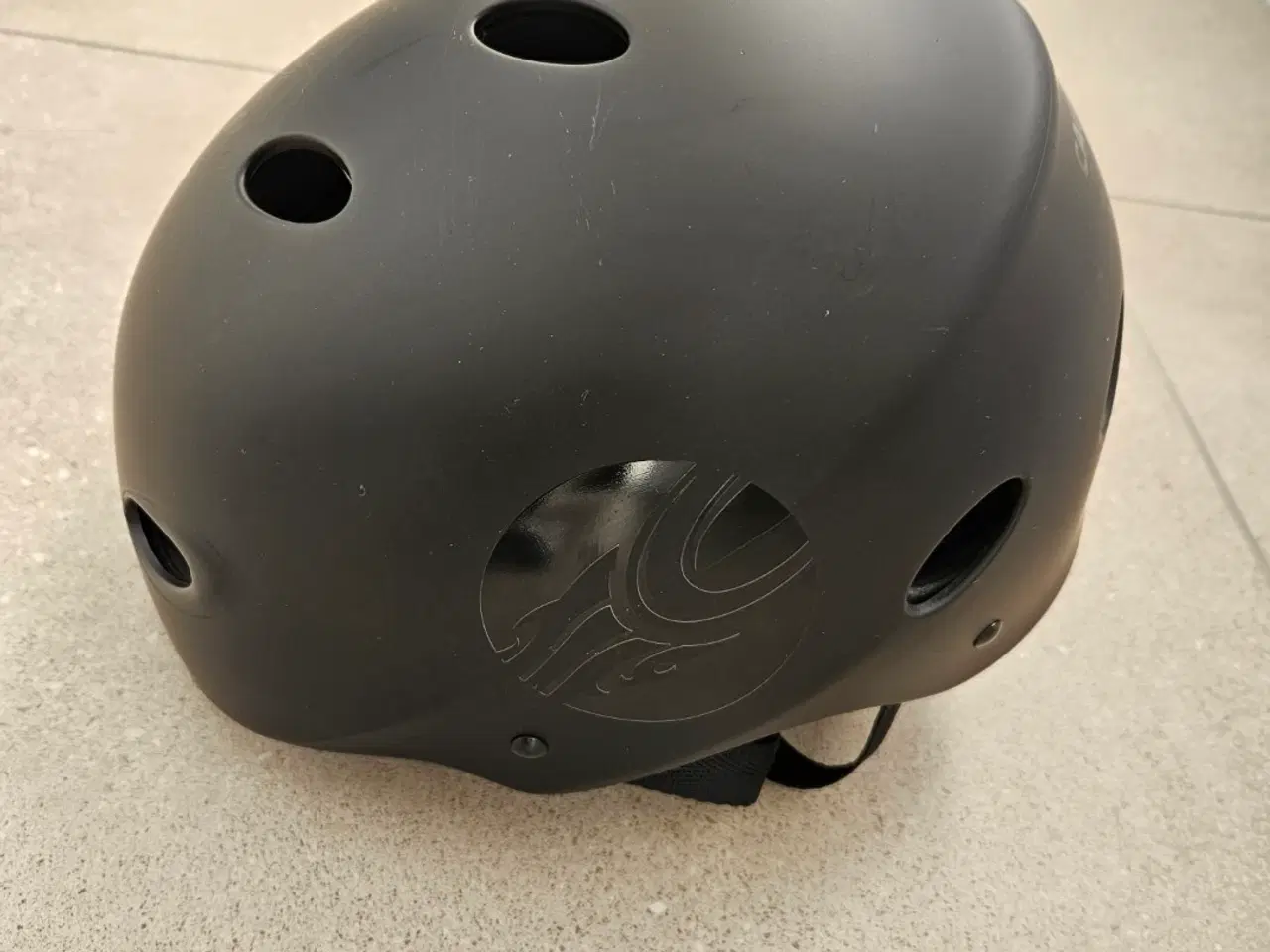 Billede 2 - Hjelm til vandsport