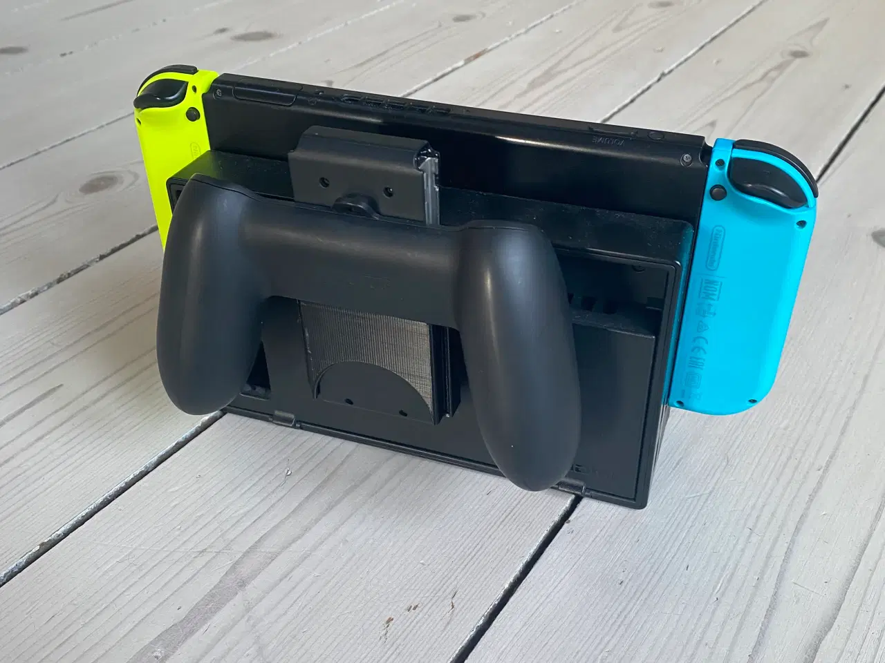 Billede 5 - Nintendo Switch Dock Joy-Con Grip & Strap holder