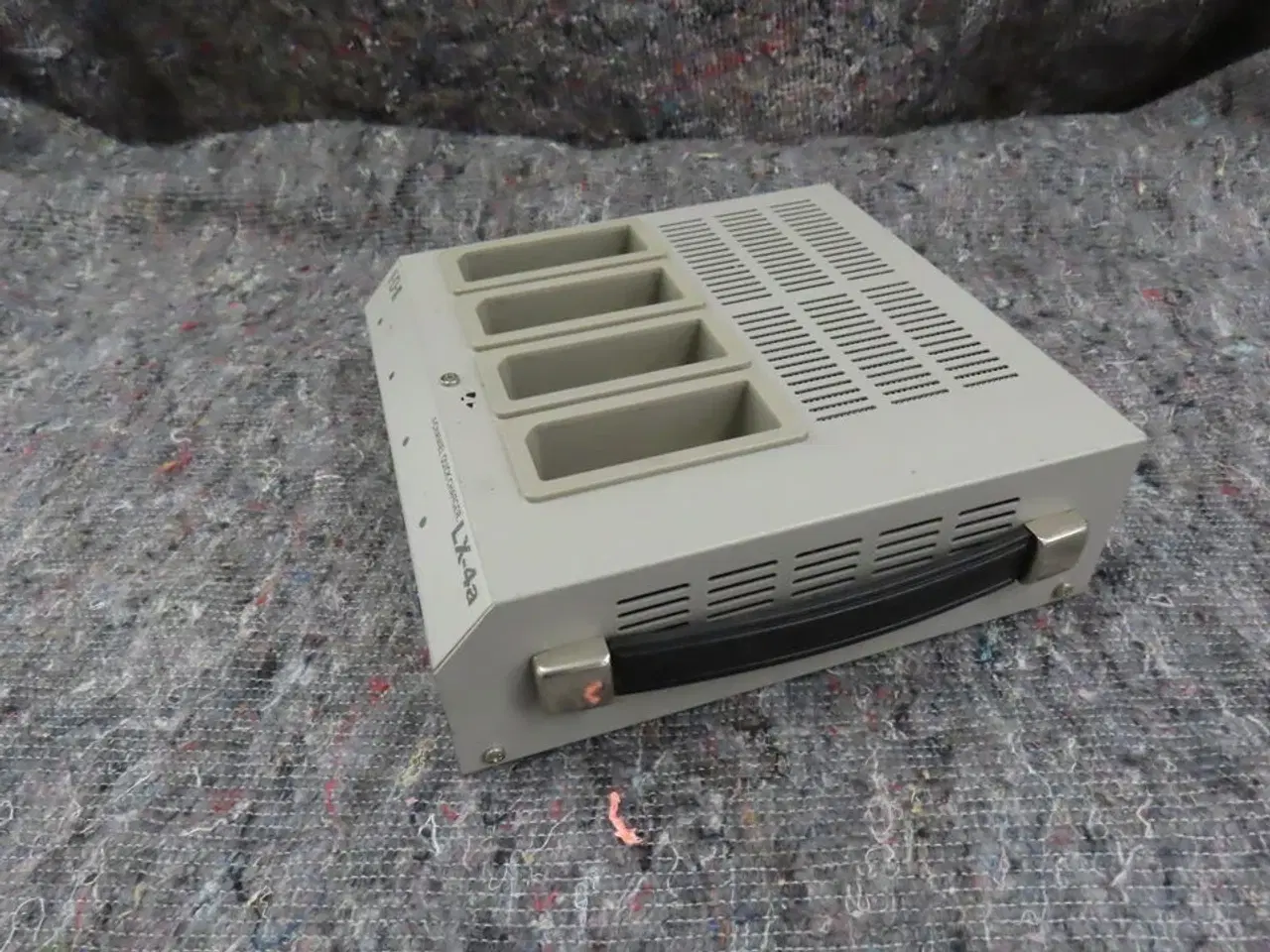 Billede 2 - Oplader til 4 Batterier - I.D.K LX-4a (MOMSFRI)