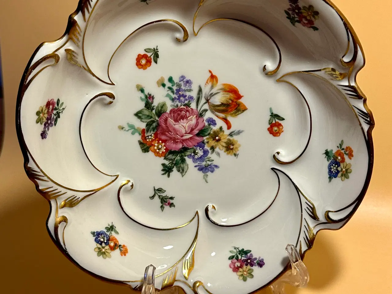 Billede 7 - Vintage håndmalede genstande af porcelæn. 