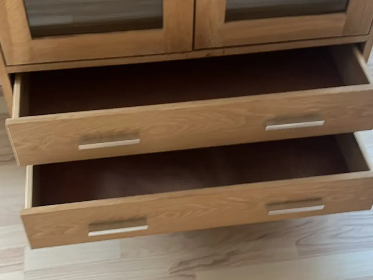 Billede 2 - Vitrineskab