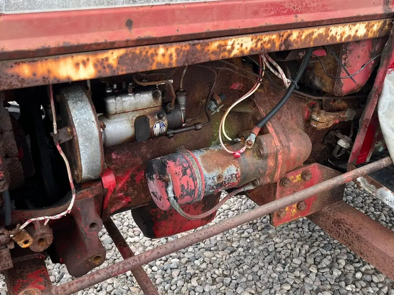 Billede 13 - IH 444 Motor sidder fast