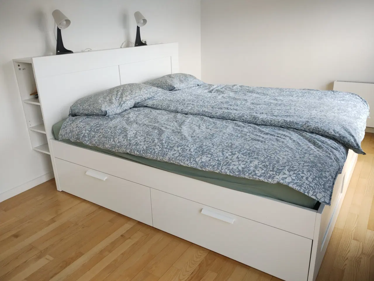 Billede 1 - Double bed Ikea BRIMNES + headboard + 2 mattresses