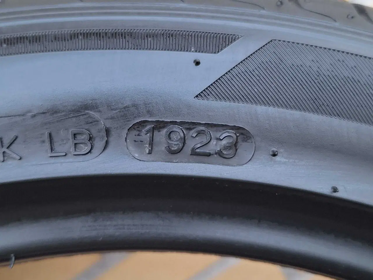 Billede 5 - 1 stk. sommerdæk 205/45 R17