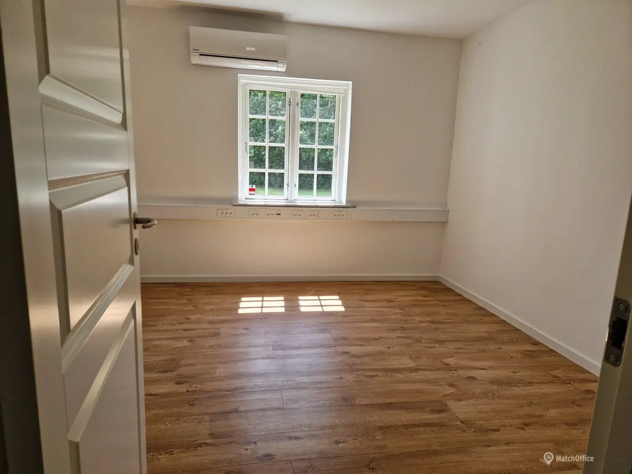 Billede 3 - Smukt domicillejemål på Hinderupgård