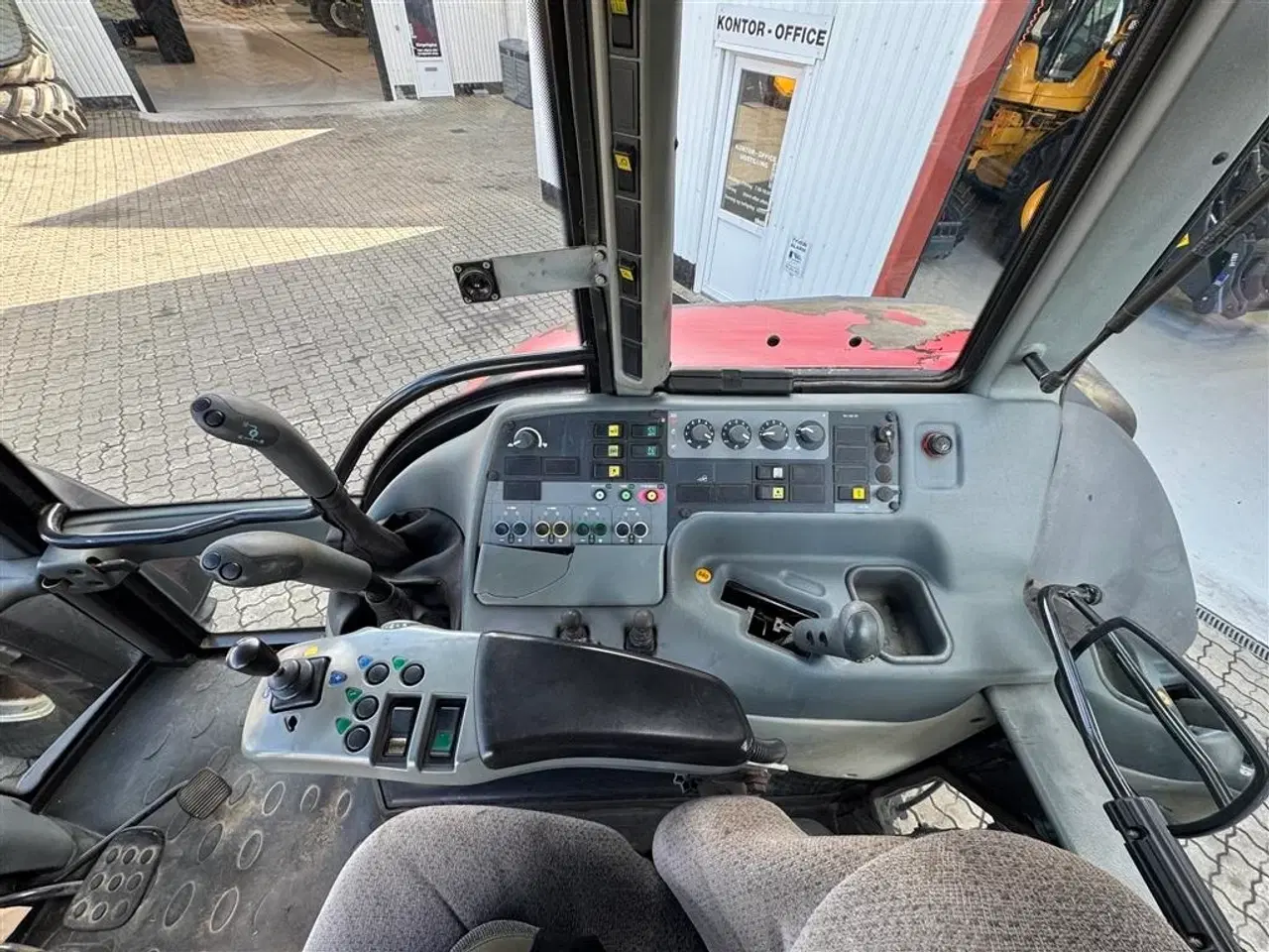 Billede 14 - Valtra T150 KUN 4900 TIMER!