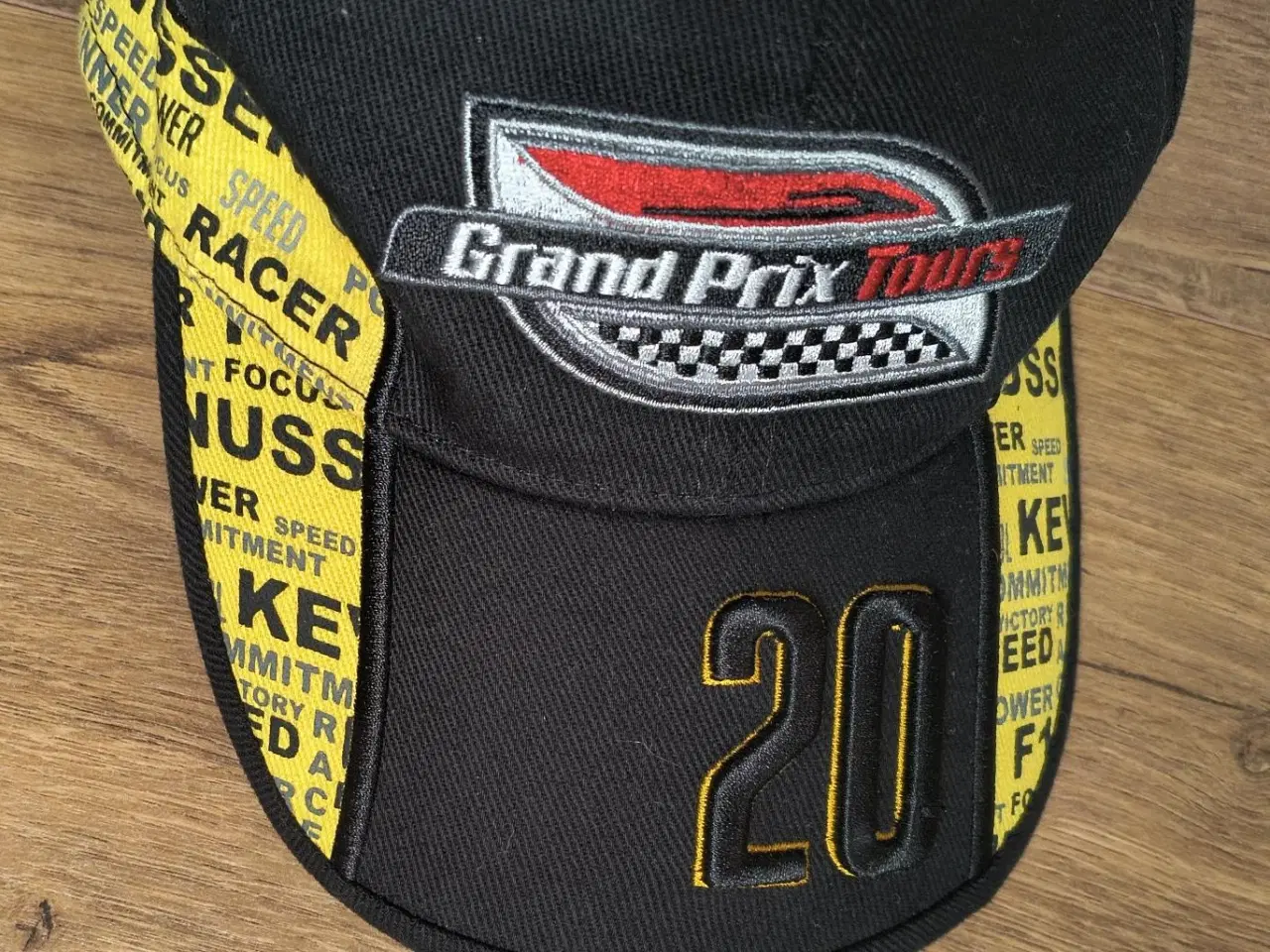 Billede 2 - KEVIN MAGNUSSEN CAP NR. 20, SOM NY