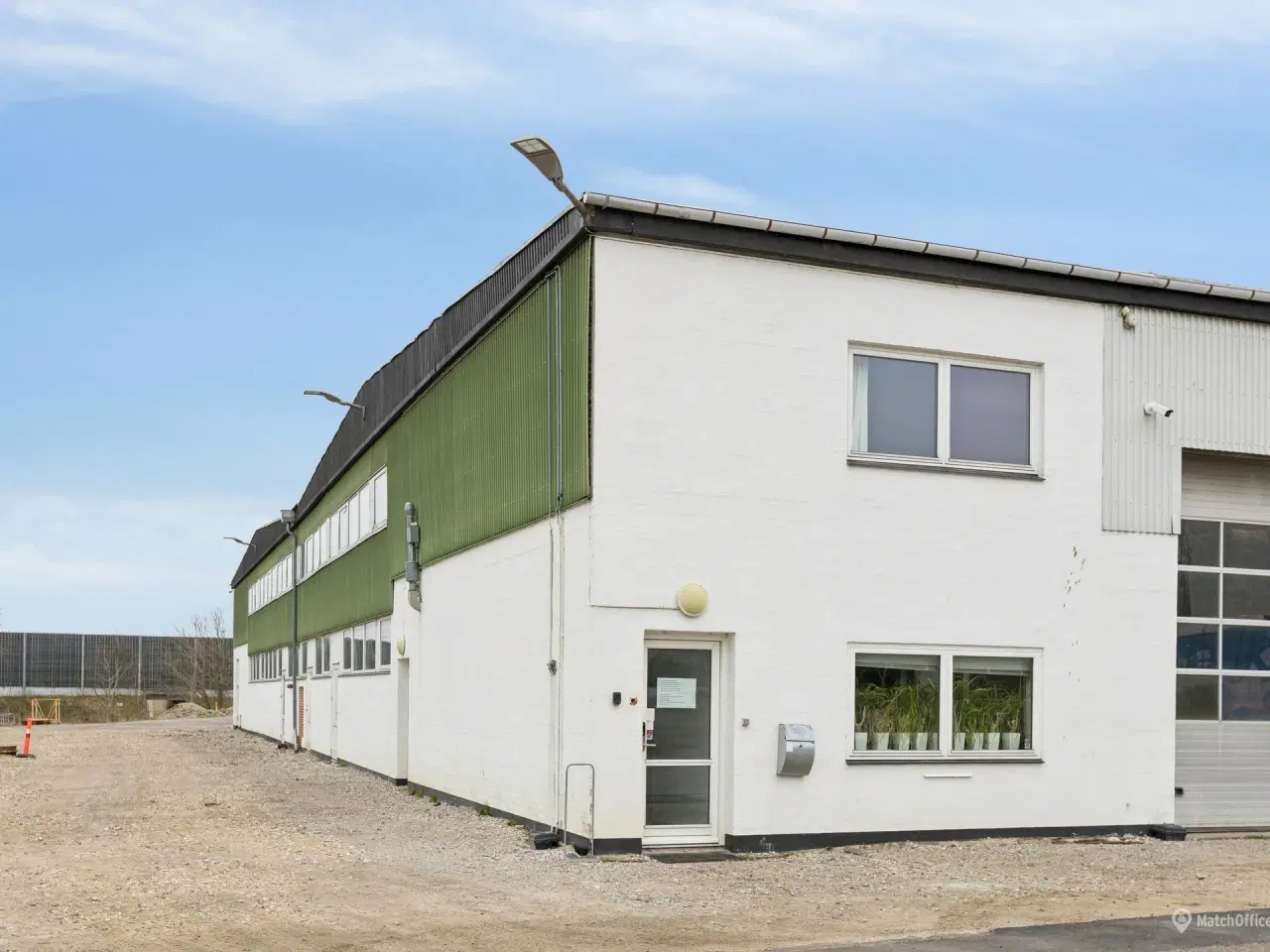 Billede 14 - Kontor med mulighed for leje af lager og befæstede arealer