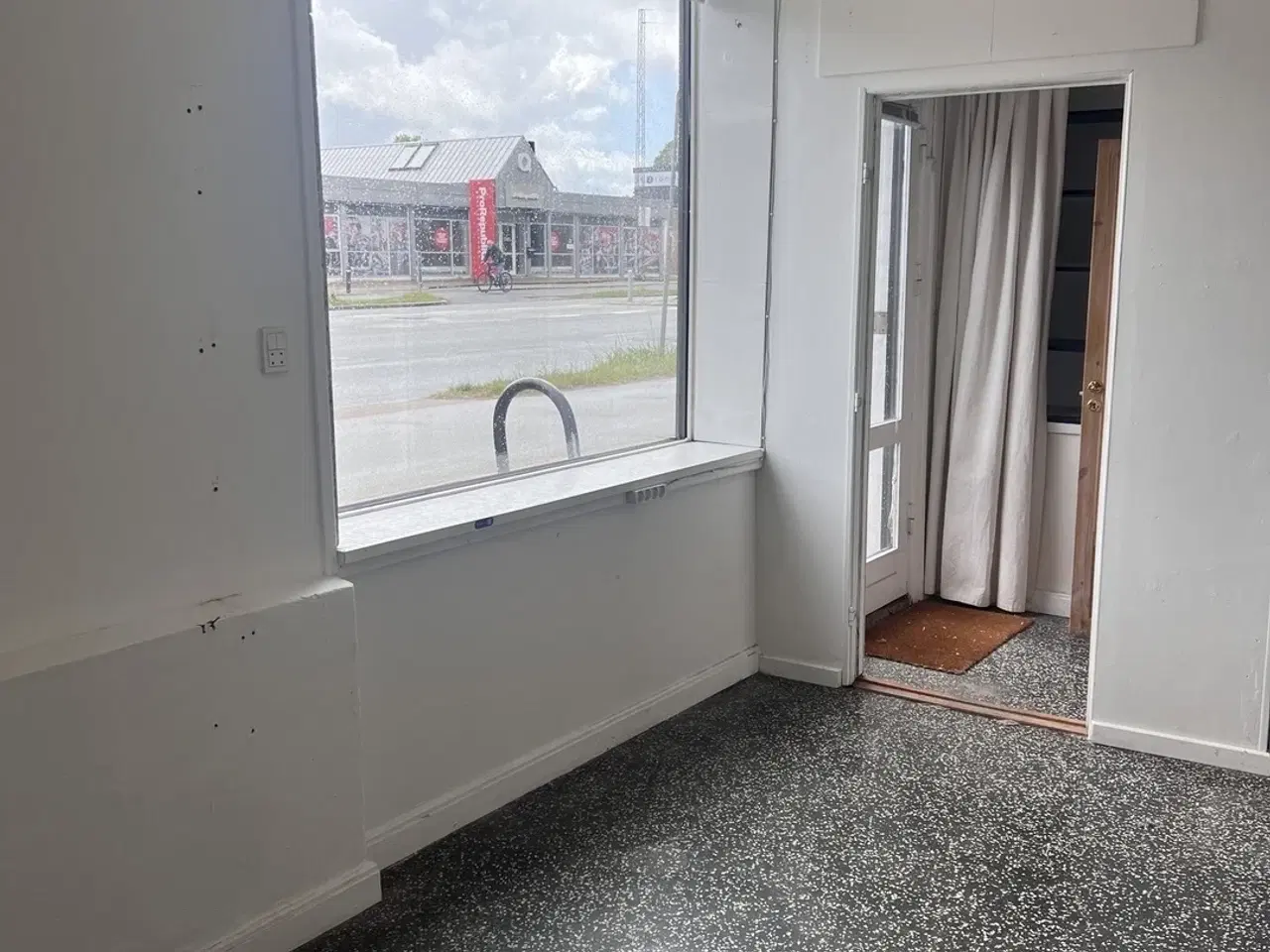 Billede 2 - Butikslokale til leje på Silkeborgvej 152