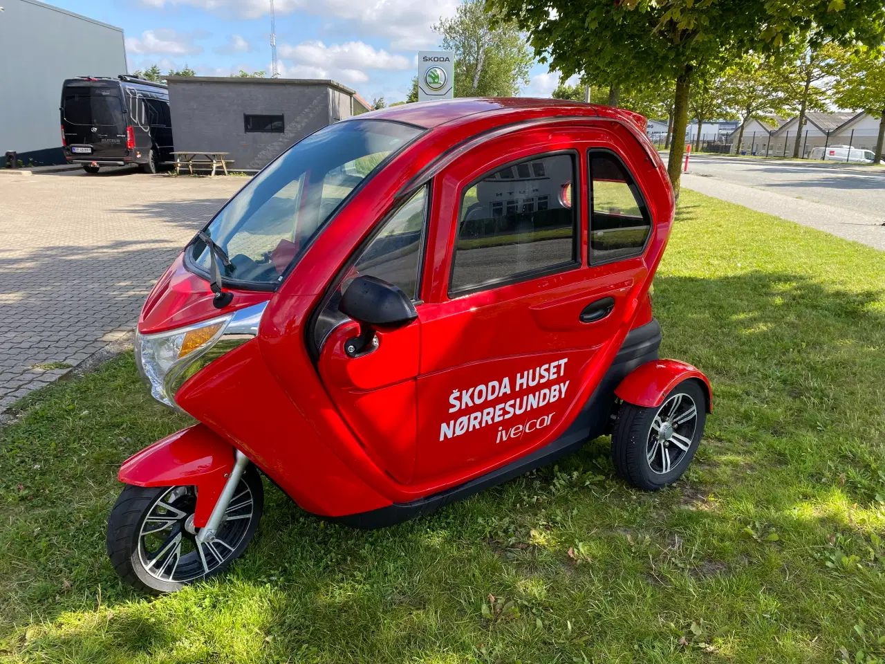 Billede 2 - Smart lille kabinescooter til 2!