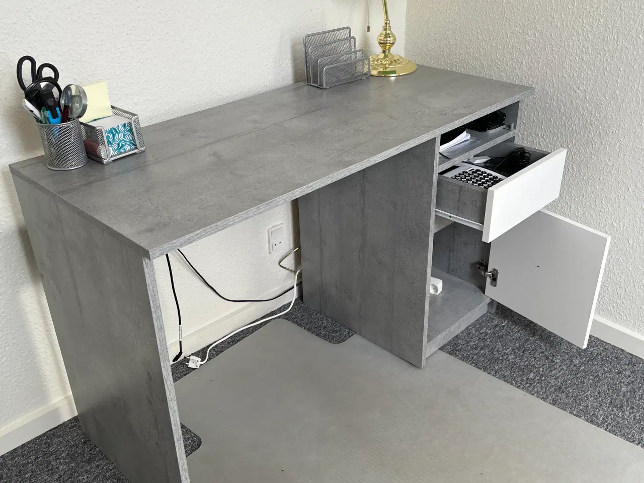 Billede 3 - Kommode, skab og skrivebord 