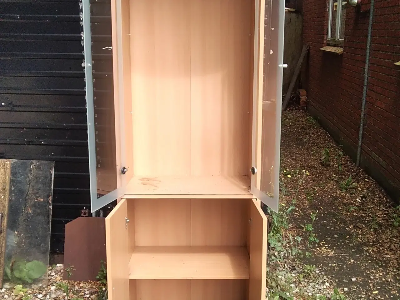 Billede 2 - GRATIS VITRINE 60 X 185 FØRST TIL MØLLE HER OG NU 