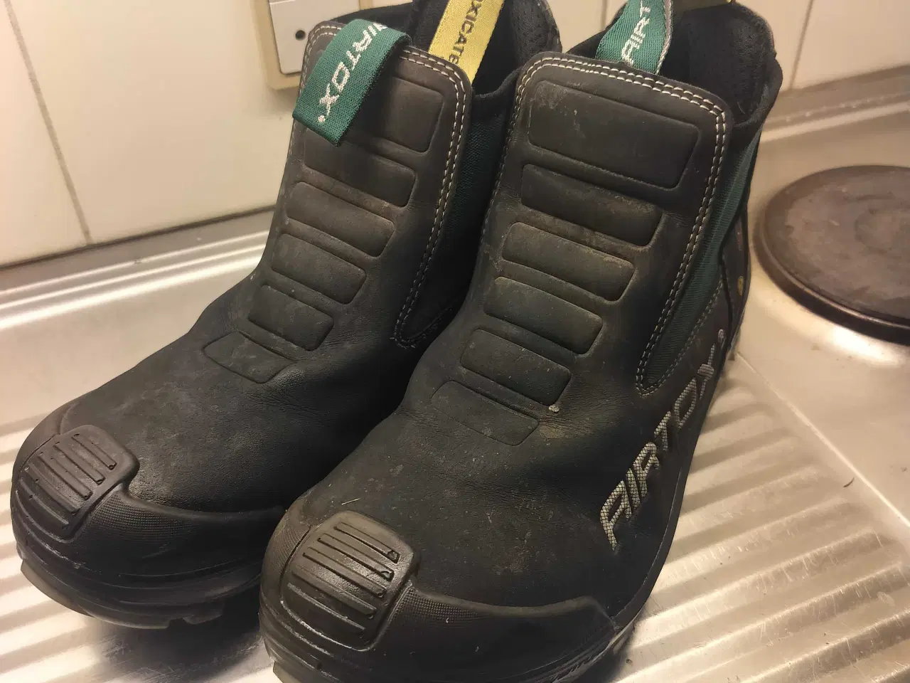 Billede 1 - Airtox, Støvletter 43