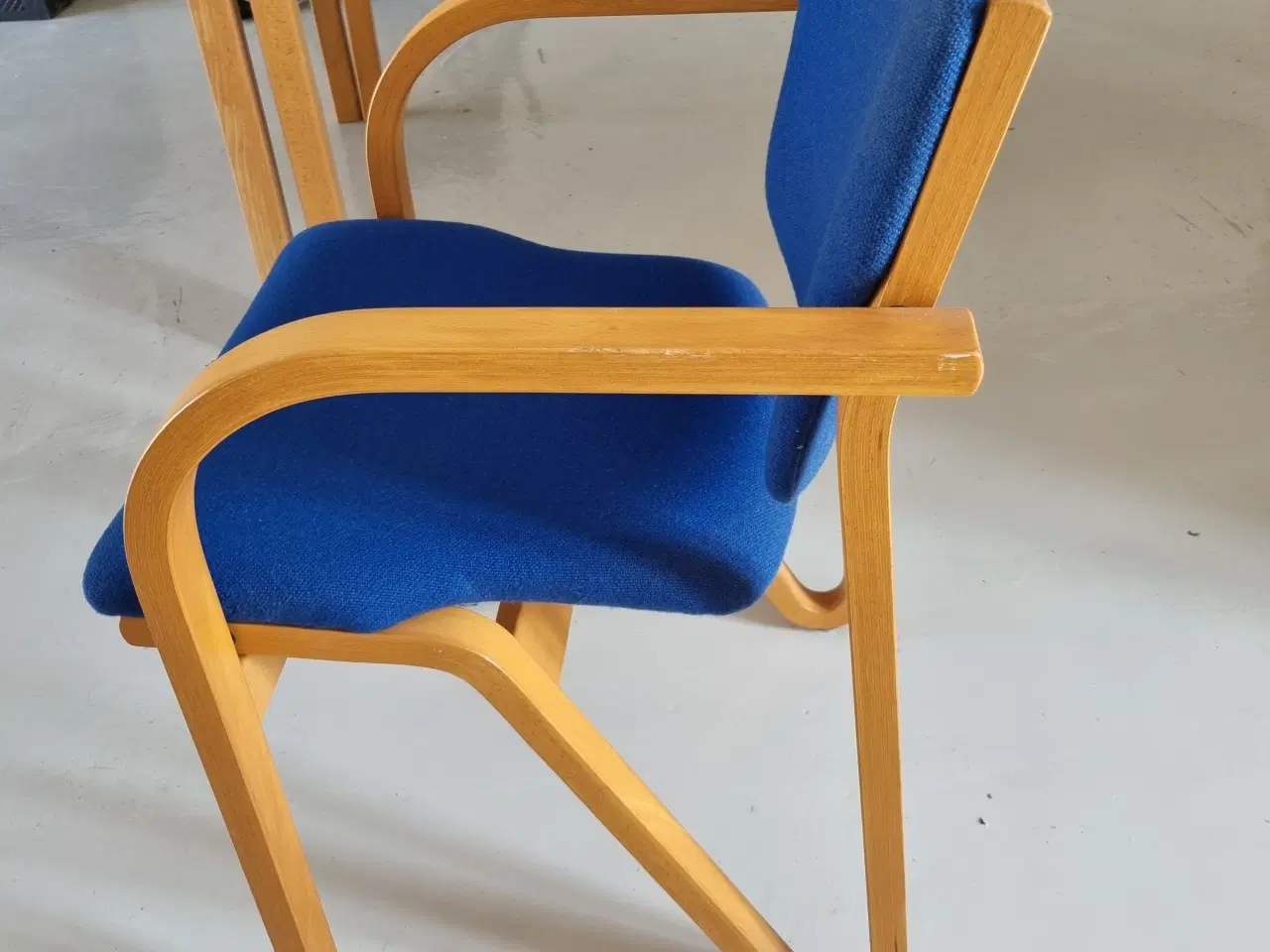 Billede 2 - Stabelbare stole med stor komfort