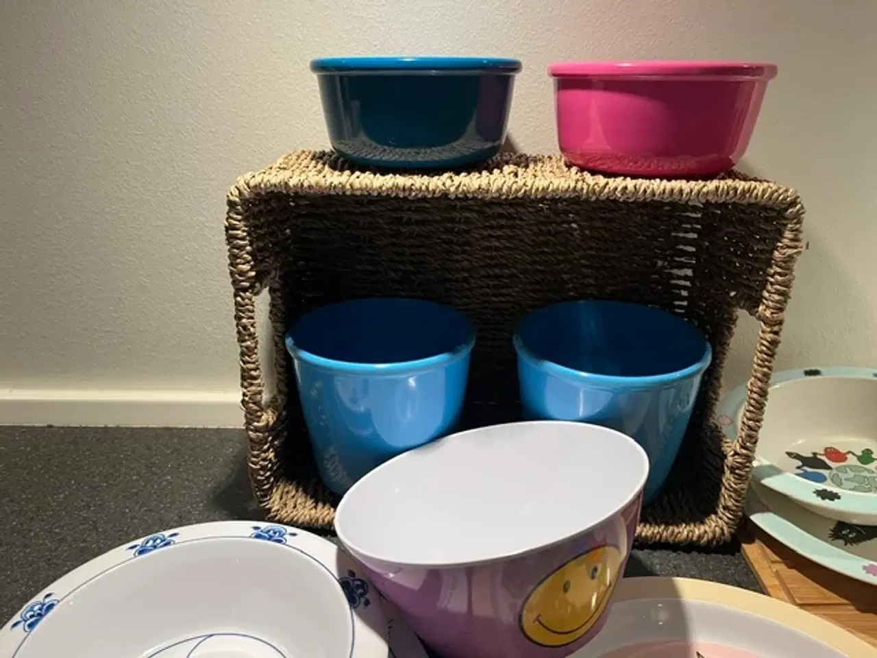 Billede 3 - Stort sæt børneservice i melamin - 14 dele inkl. k