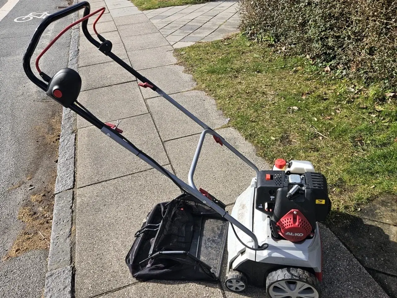 Billede 2 - Al-ko plænelufter med benzinmotor