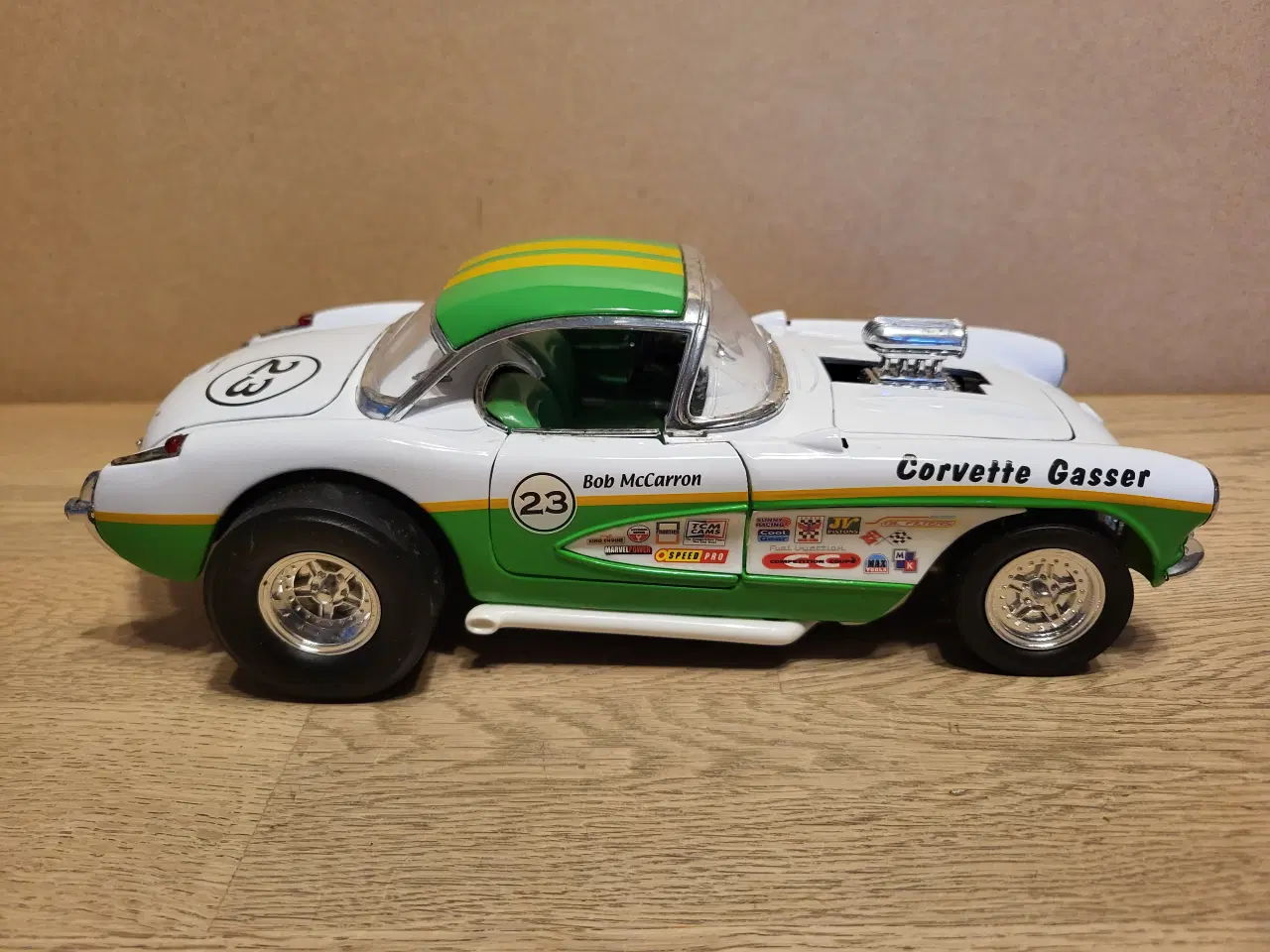 Billede 1 - Modelbil. CHEVROLET CORVETTE GASSER (1957) Skala 1