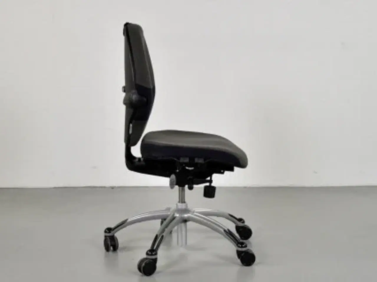 Billede 2 - Rh extend kontorstol med gråbrun polster med grå bælte