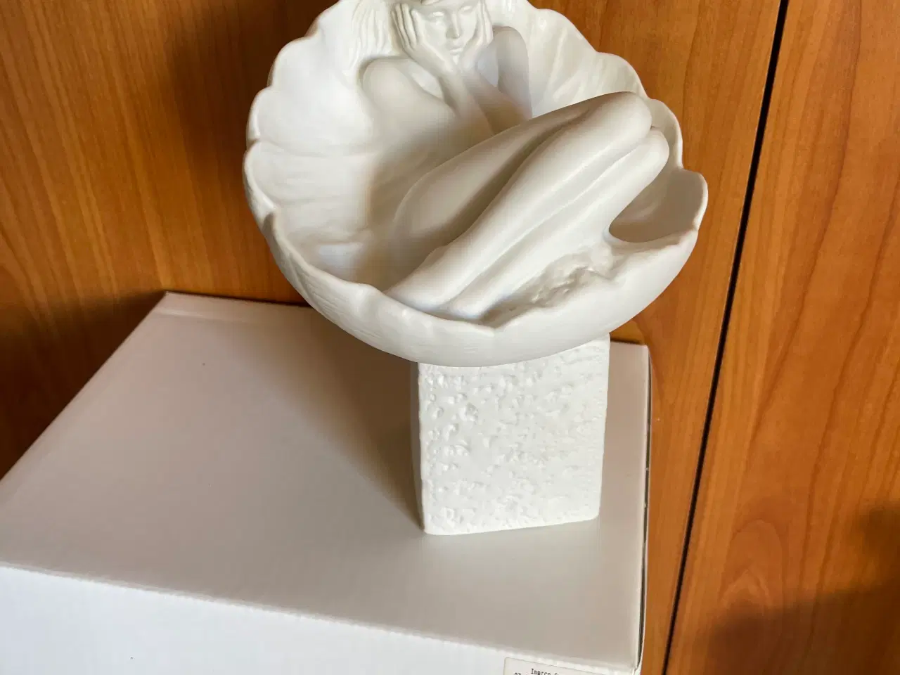 Billede 2 - Christel Marott har stjernetegns figurer i Royal C