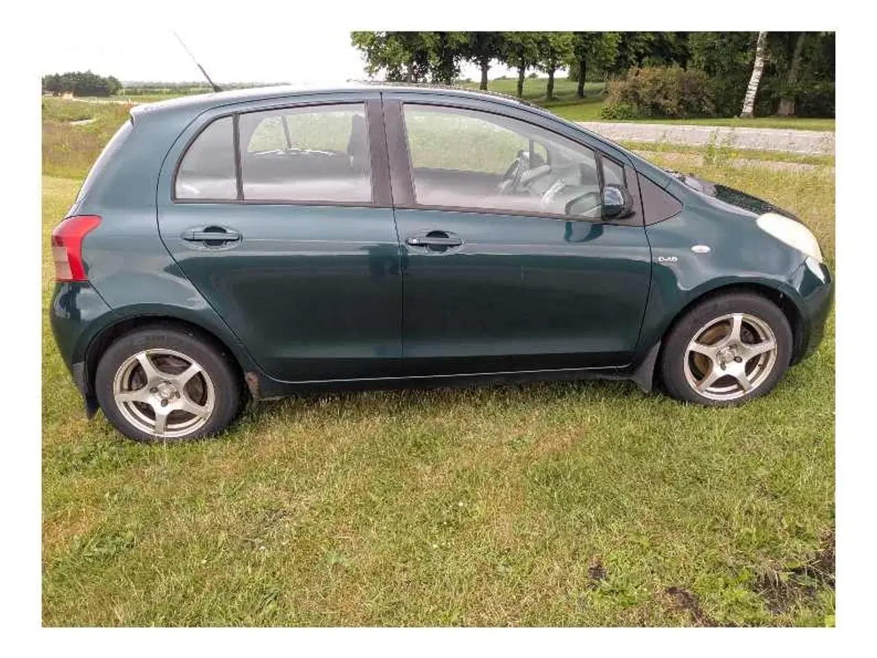 Billede 4 - Yaris 1.4-4d 2007