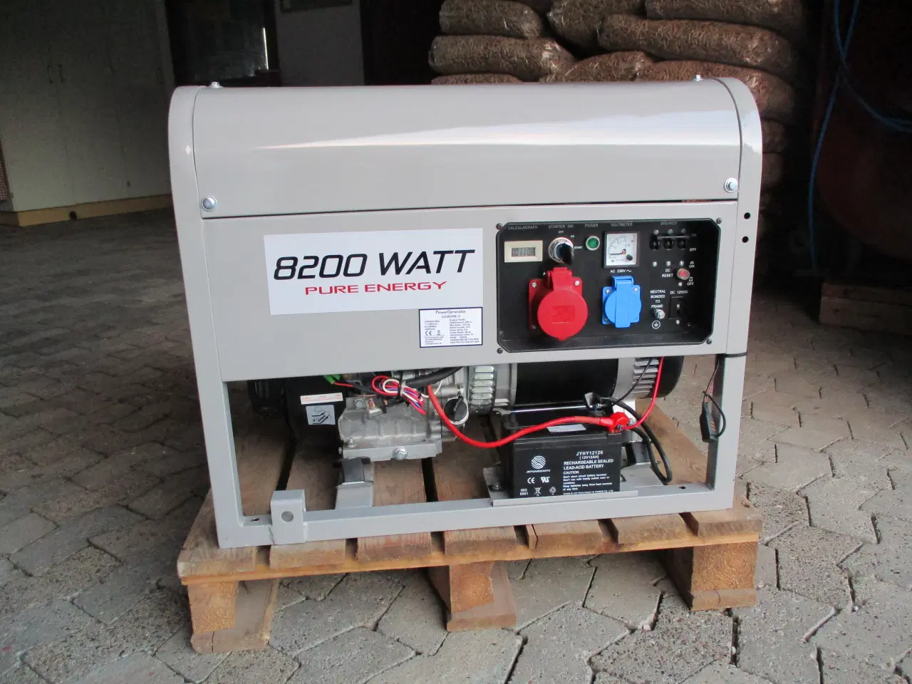 Billede 1 - Generator, benzin, 8200 Watt, 230 og 400 volt.