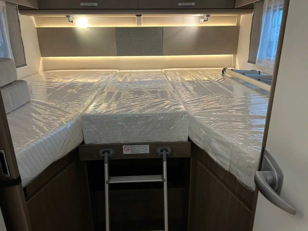 Billede 14 - Carado T457 PRO+ 2,2 JTD 140 aut.