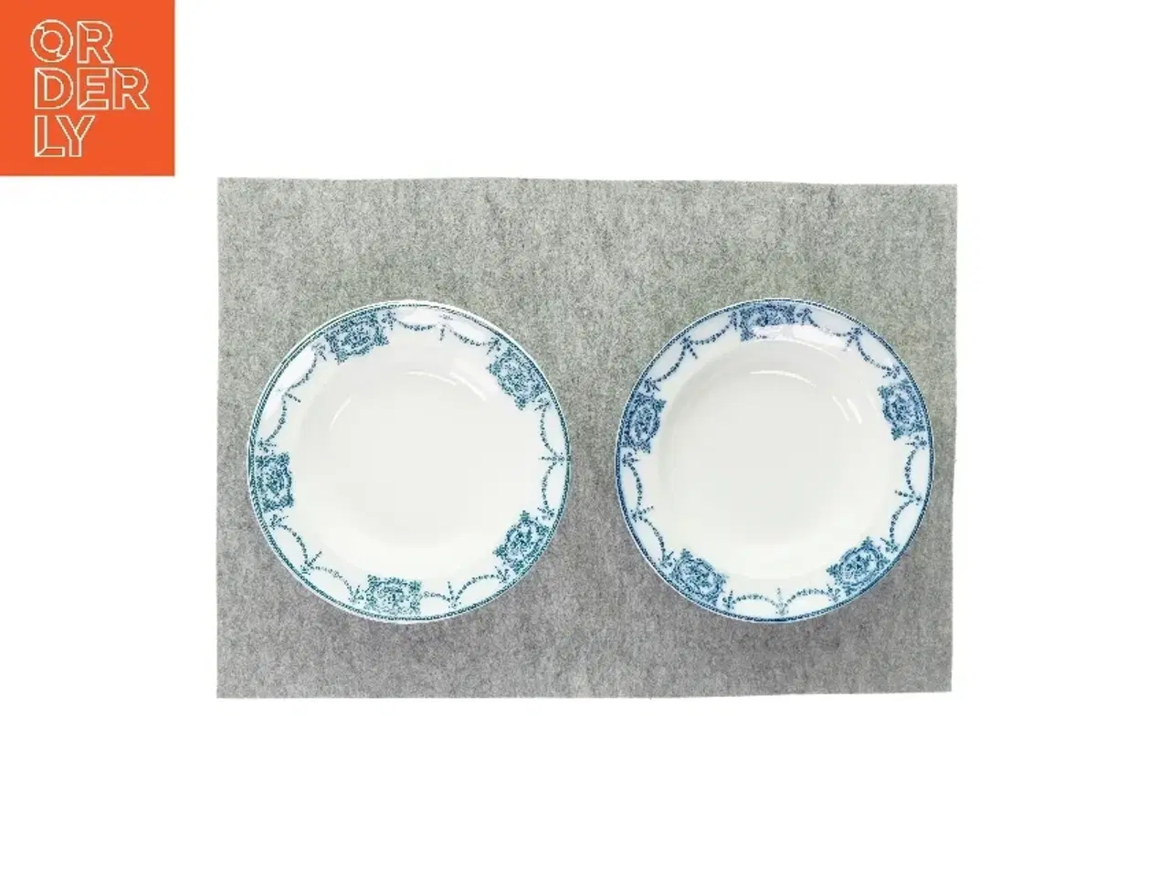 Billede 1 - Dybe tallerkner med mønster (8 stk.) fra Uken (str. Ø: 25,5cm)