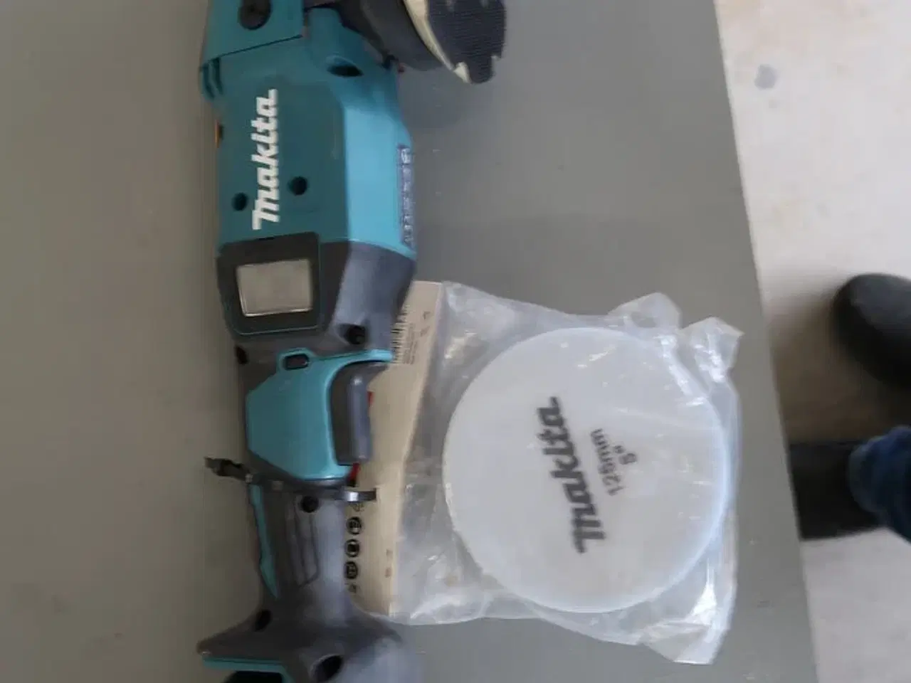Billede 2 - Polermaskine 125mm MAKITA DPO500 med 1 batteri