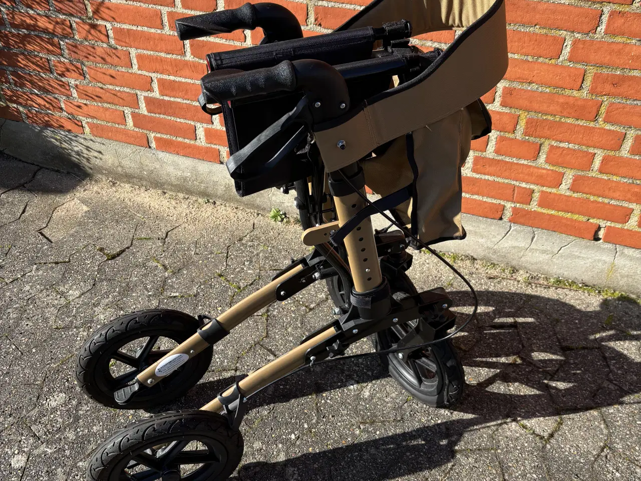 Billede 3 - Robust luksus rollator fra Mobilex