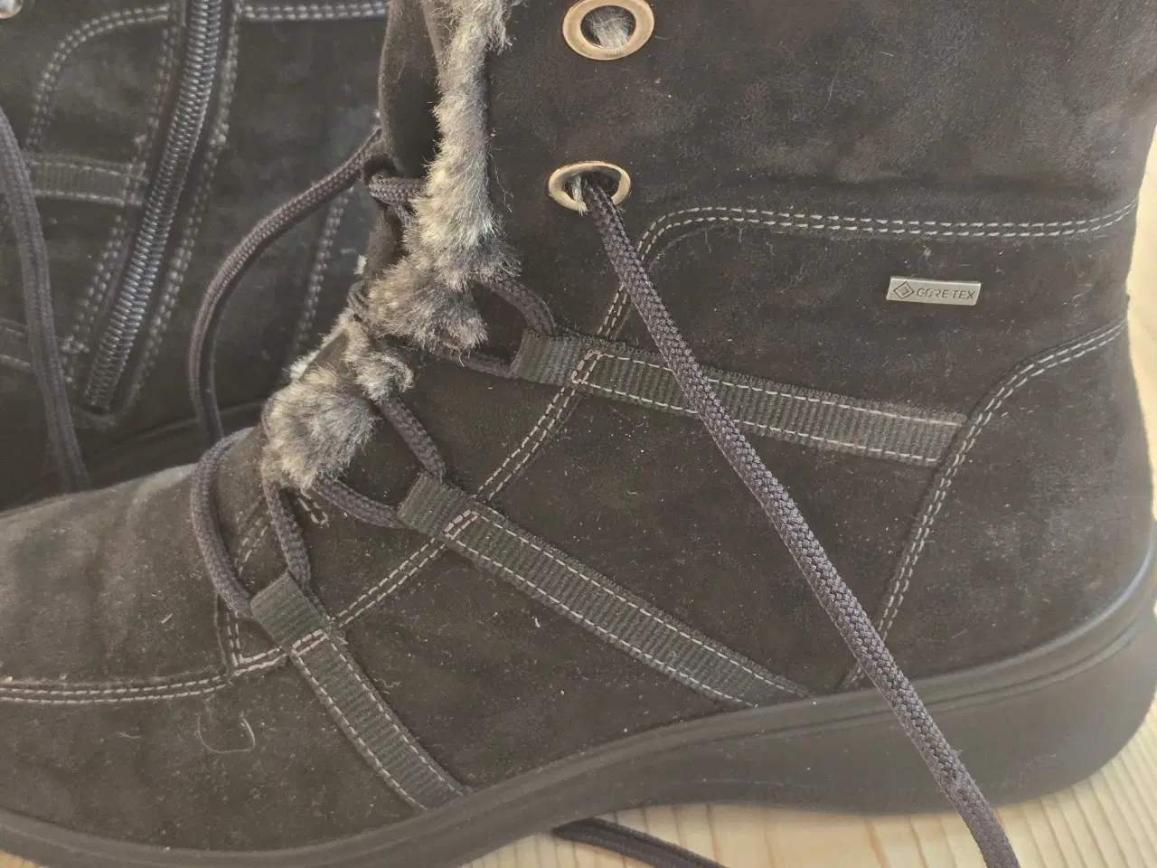 Billede 4 - Vinterstøvler str 41 med lynlås og snørre