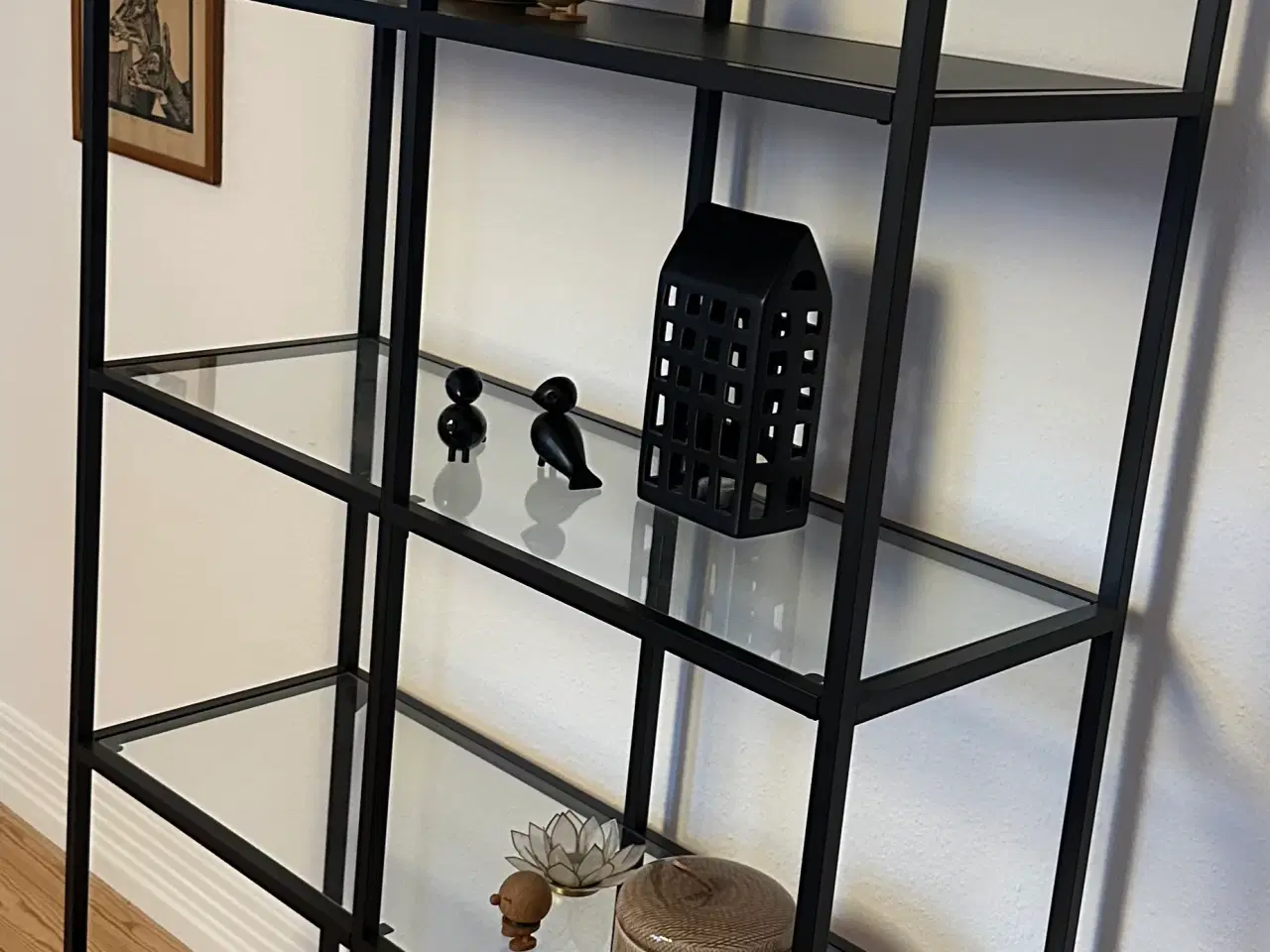 Billede 1 - Reol med glas og træhylder